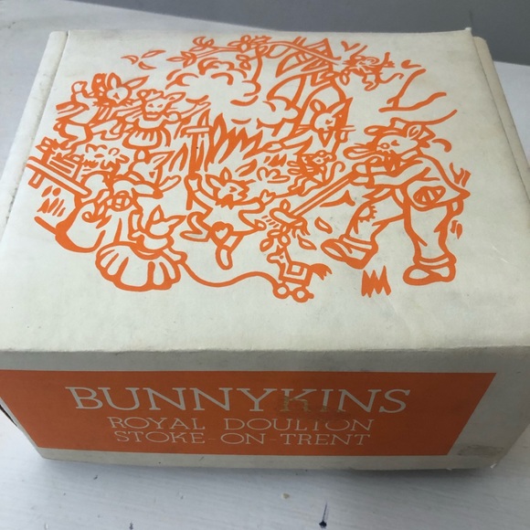 **SOLD**Royal Doulton BunnyKins Set with original box - Picture 2 of 4